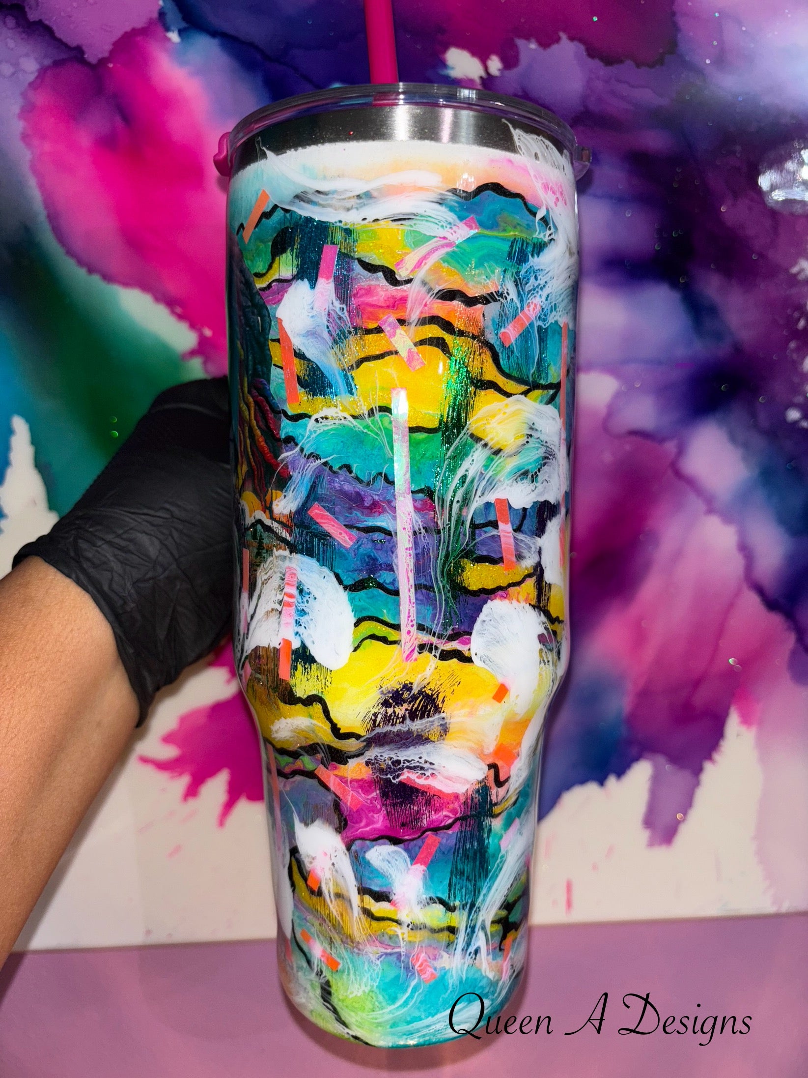 "Graffiti Drip Queen" – 40 oz Tumbler